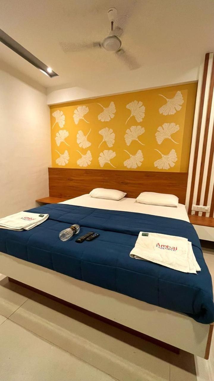 Hotel Ambai Executive Tuljapur Zewnętrze zdjęcie