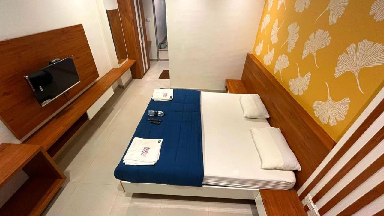 Hotel Ambai Executive Tuljapur Zewnętrze zdjęcie